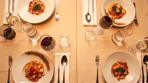 Food-Fotografie, gedeckter Tisch von oben